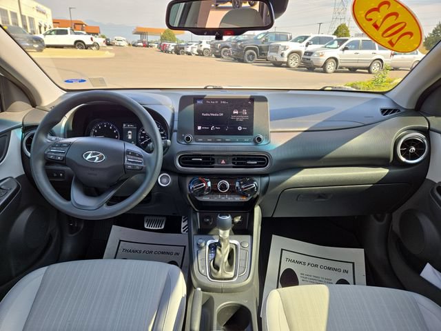 Used 2023 Hyundai Kona SEL FWD image 3