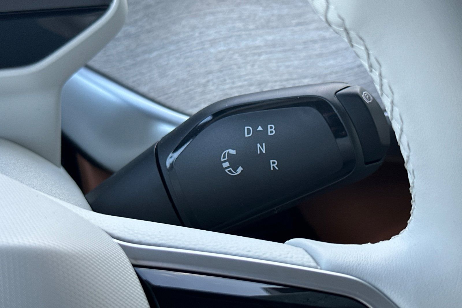 New 2025 Volkswagen ID. Buzz 1st Edition image 21