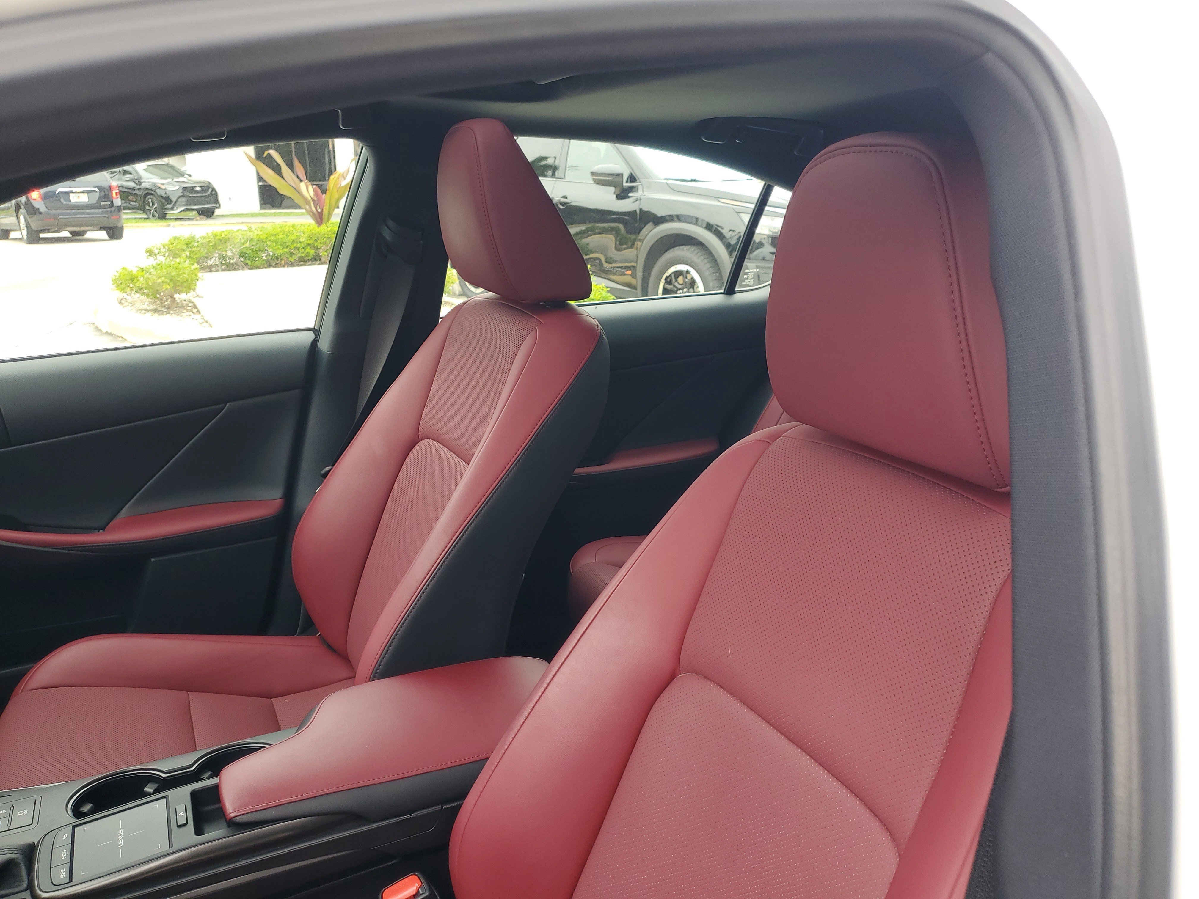 Certified 2023 Lexus IS 300 w/ Comfort Package image 17