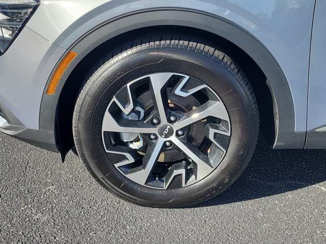 Used 2025 Kia Sportage EX w/ Premium Package FWD image 29