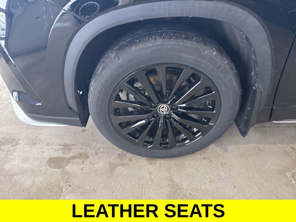 Used 2023 Toyota Highlander XSE image 9