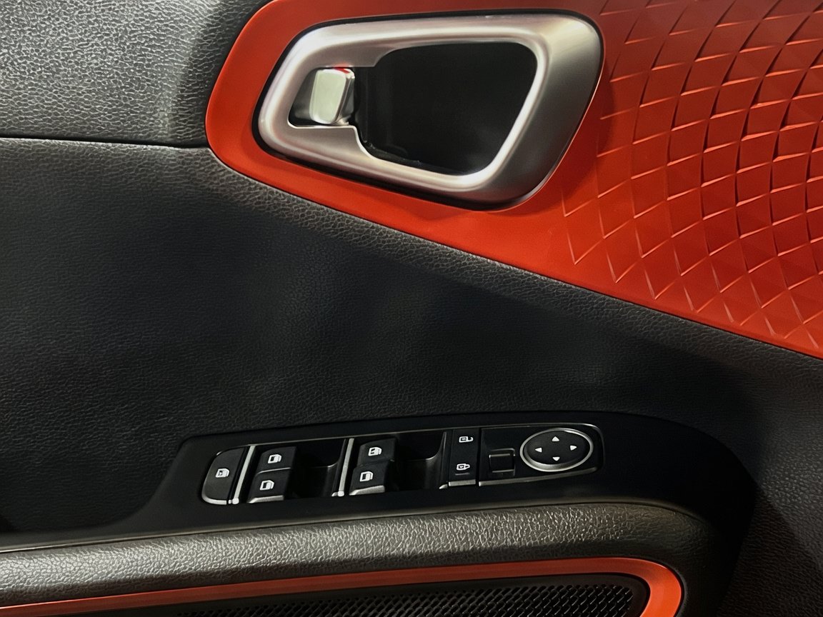 Used 2023 Kia Soul GT-Line w/ GT-Line Technology Package FWD image 14