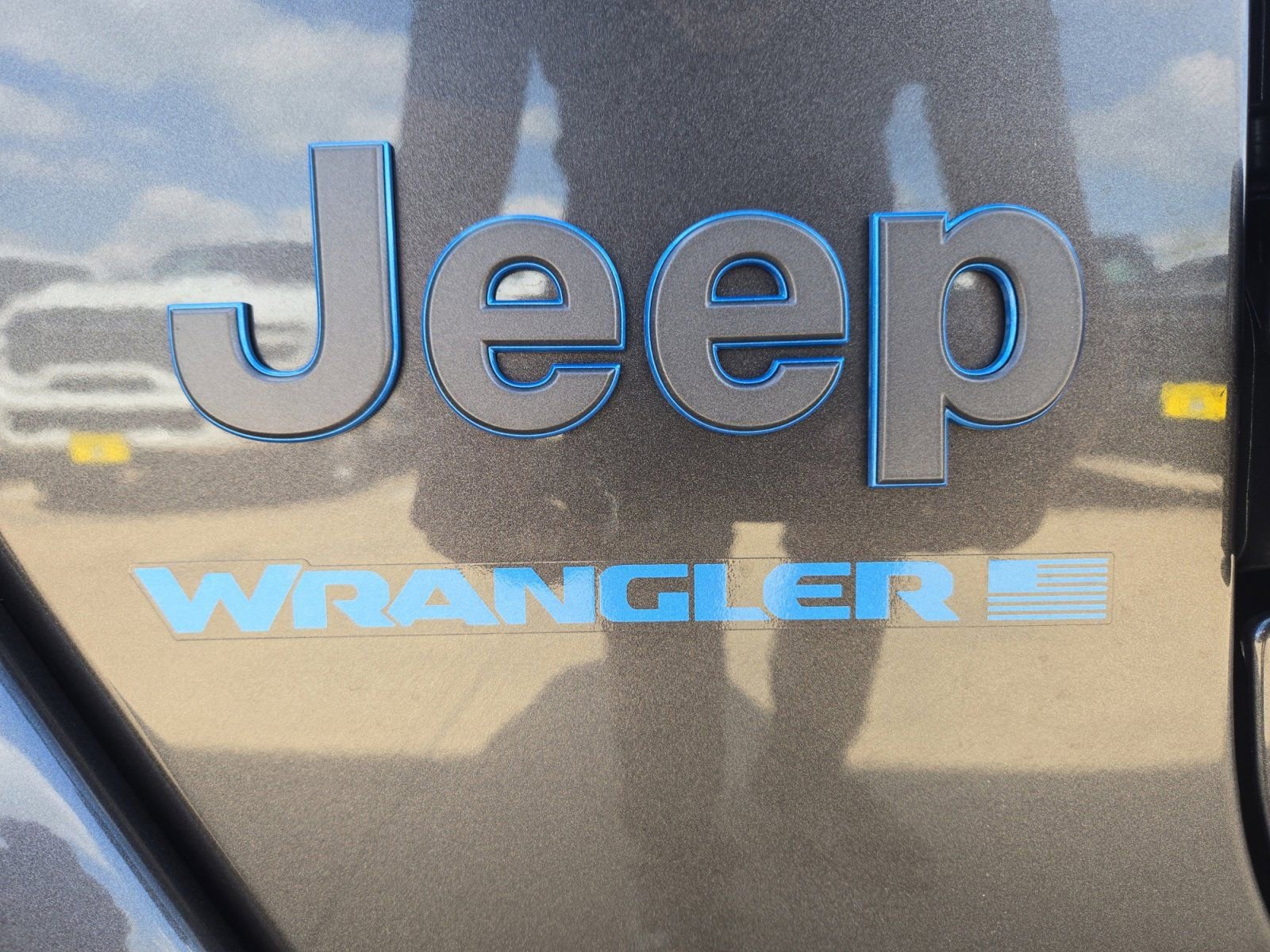 Used 2025 Jeep Wrangler Unlimited Sahara w/ Safety Group AWD/4WD image 11
