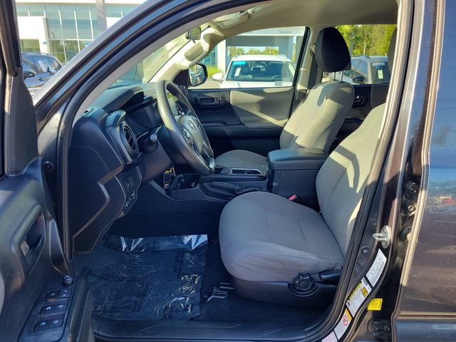 Used 2020 Toyota Tacoma SR AWD/4WD image 15
