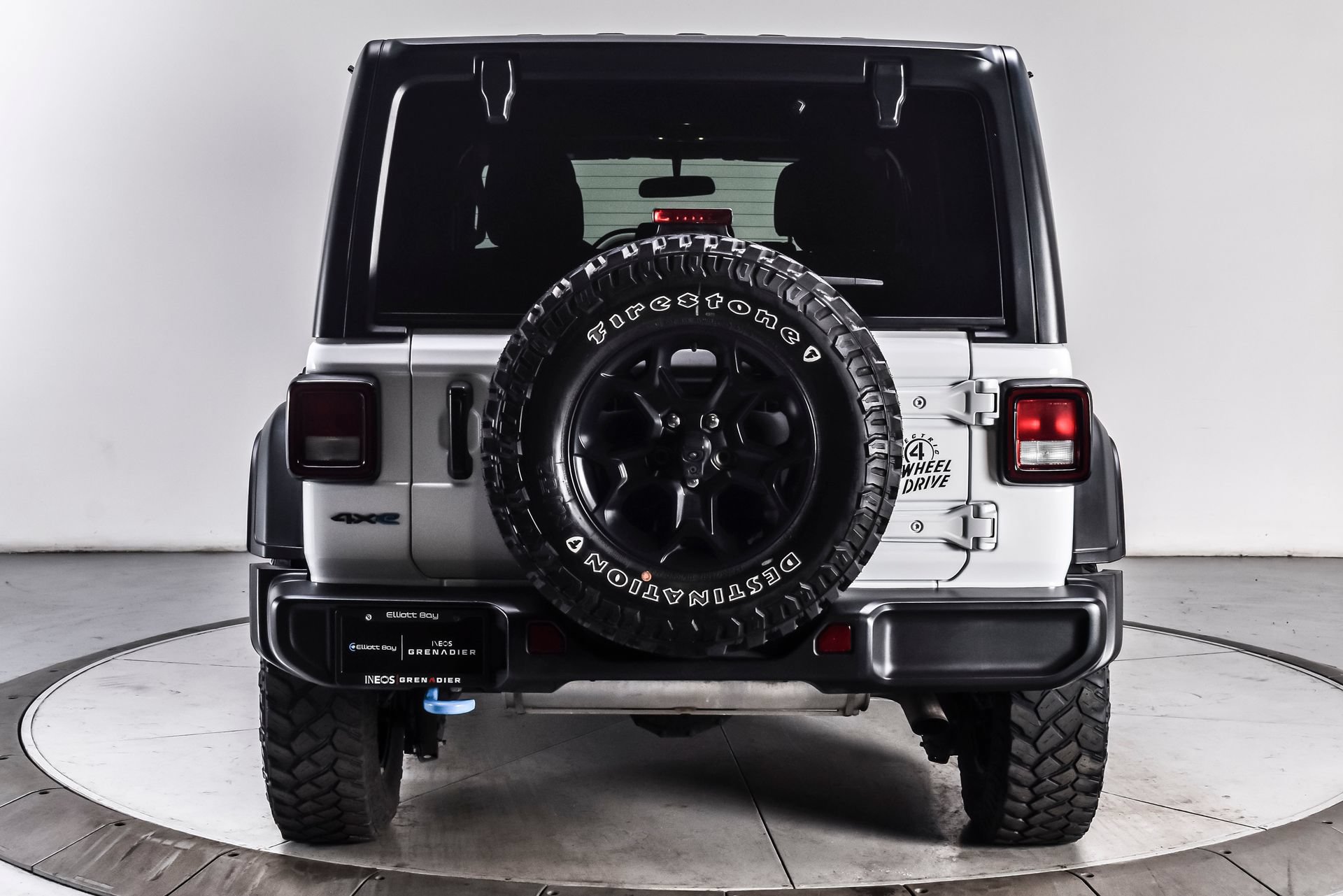 Used 2023 Jeep Wrangler Unlimited w/ Cold Weather Group AWD/4WD image 5