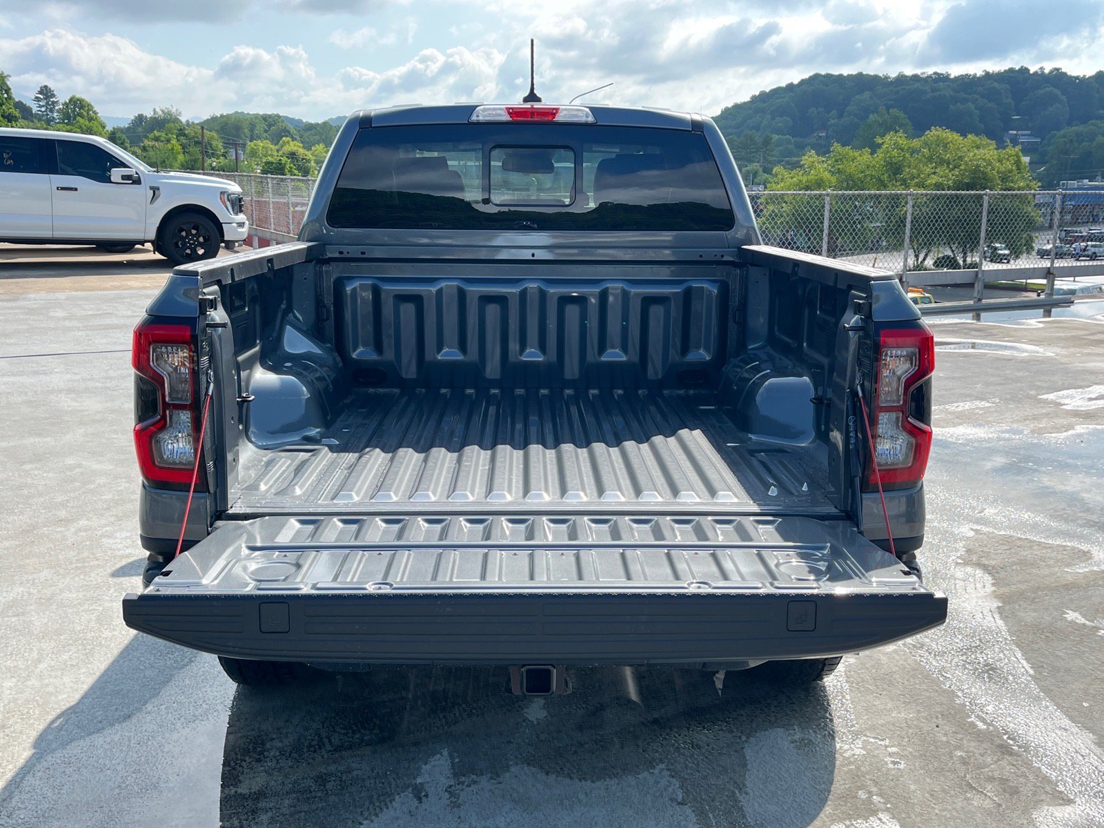 New 2026 Ford Ranger Lariat w/ FX4 Off-Road Package AWD/4WD image 4