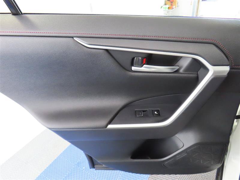 Used 2022 Toyota RAV4 XSE w/ Weather Package AWD/4WD image 32