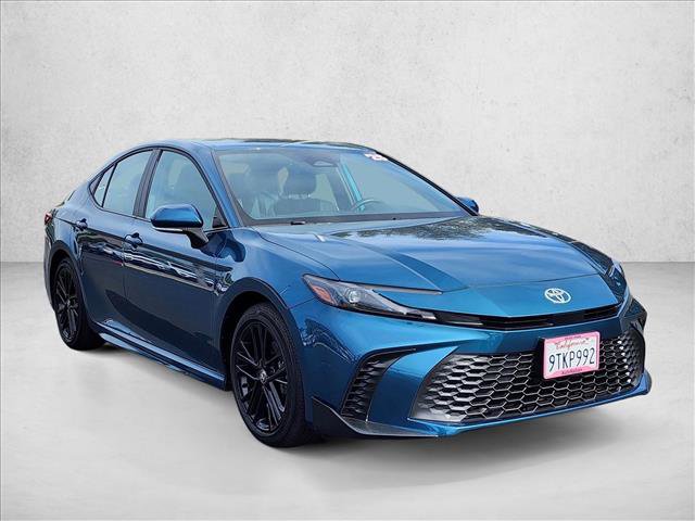Certified 2025 Toyota Camry SE w/ Convenience Package FWD image 3