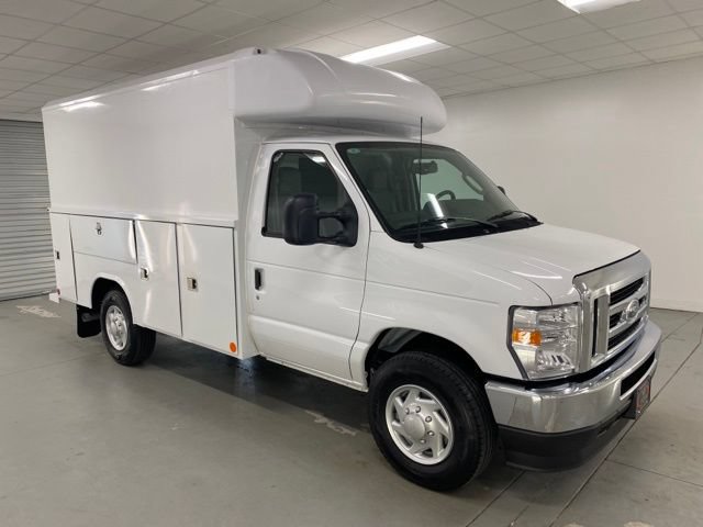 New 2025 Ford E-350 and Econoline 350 Super Duty w/ Power Equipment Group RWD image 3