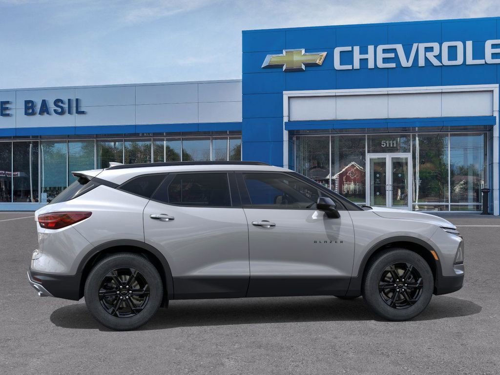 New 2026 Chevrolet Blazer LT w/ Convenience Package FWD image 5
