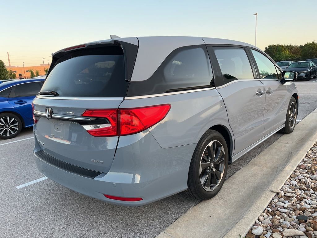 Certified 2023 Honda Odyssey Elite image 3