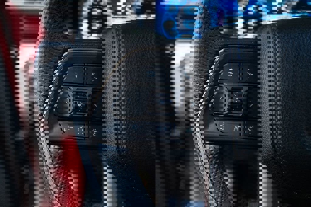 Certified 2025 Toyota Tacoma TRD Off-Road image 21