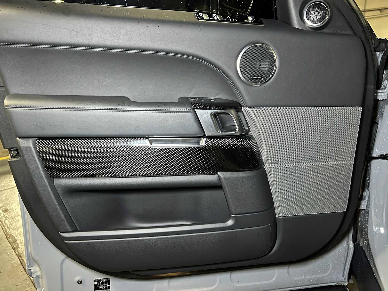 Used 2021 Land Rover Range Rover Sport SVR Carbon Edition image 21