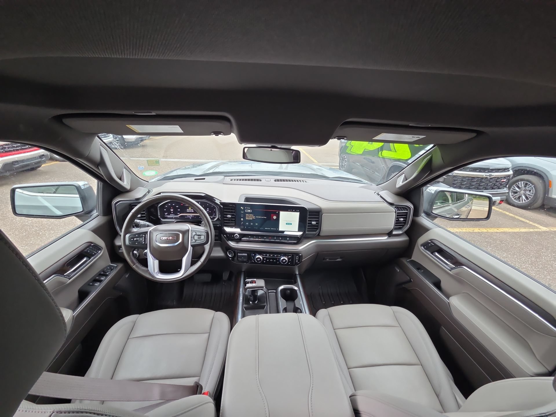 Used 2024 GMC Sierra 1500 SLT w/ SLT Premium Package AWD/4WD image 18