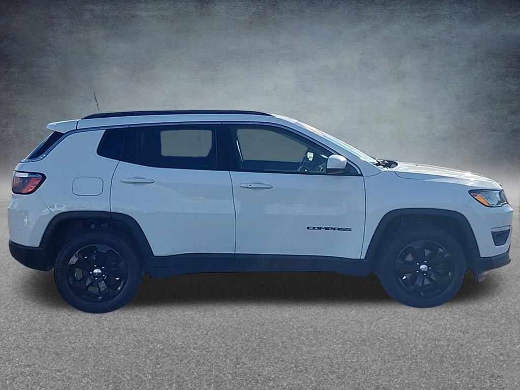 Used 2018 Jeep Compass Latitude w/ Popular Equipment Group image 5