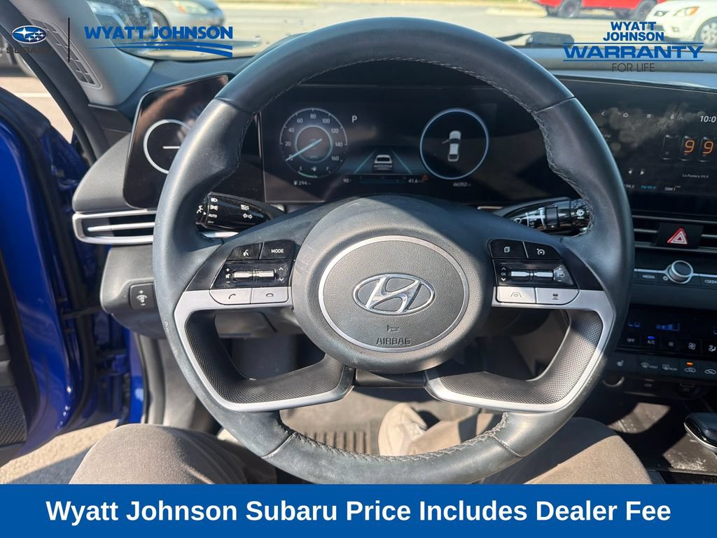 Used 2022 Hyundai Elantra Limited FWD image 23