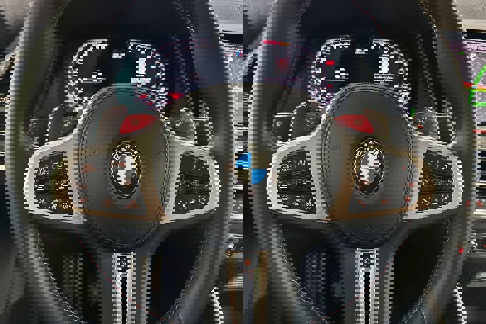 Used 2022 BMW X6 M w/ Executive Package image 24