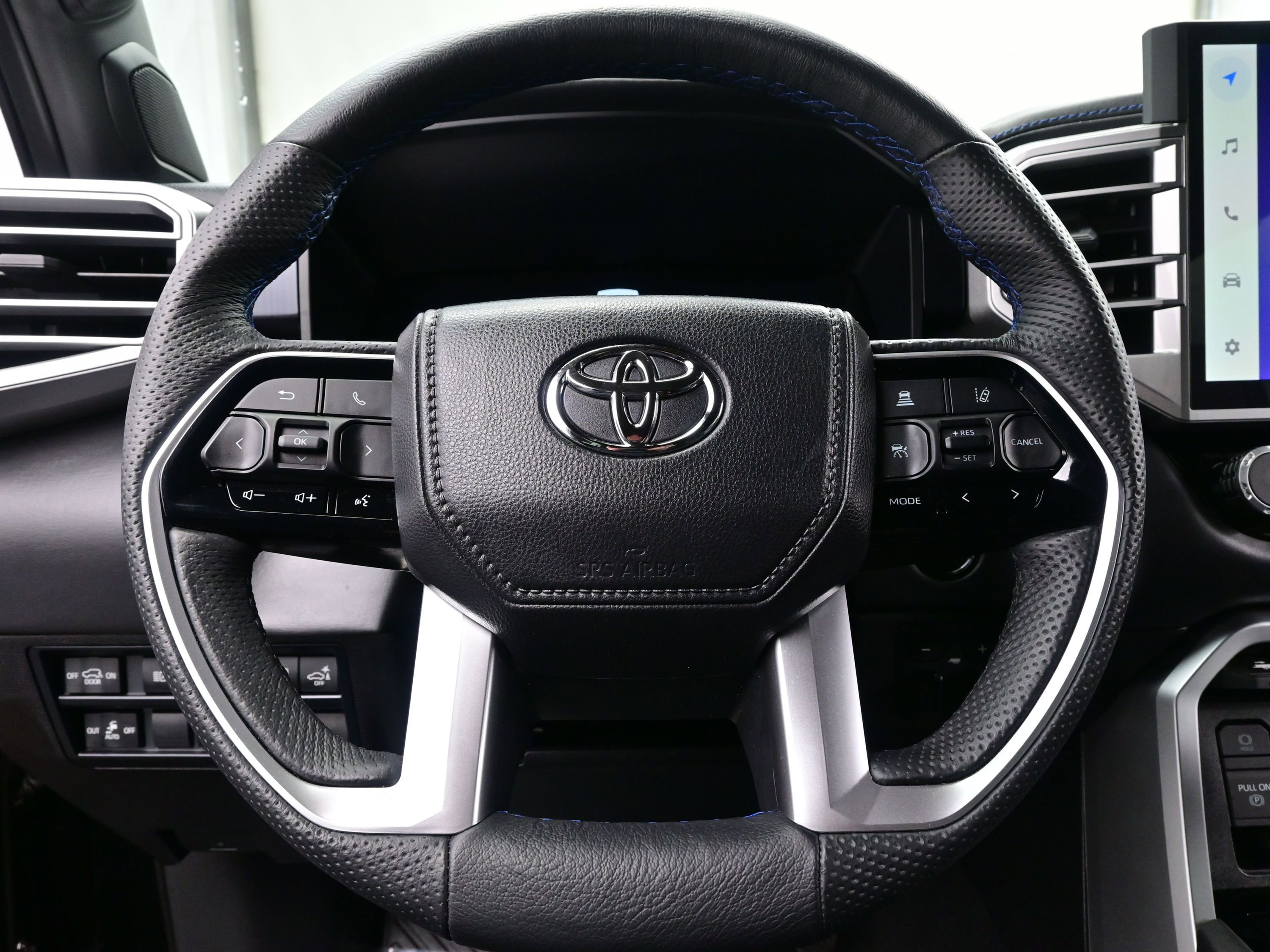 Used 2025 Toyota Sequoia Platinum image 26