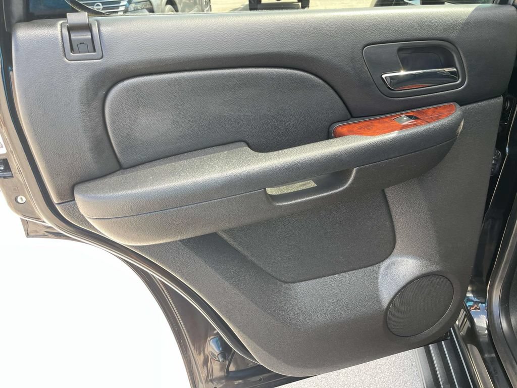 Used 2013 GMC Yukon SLE RWD image 18