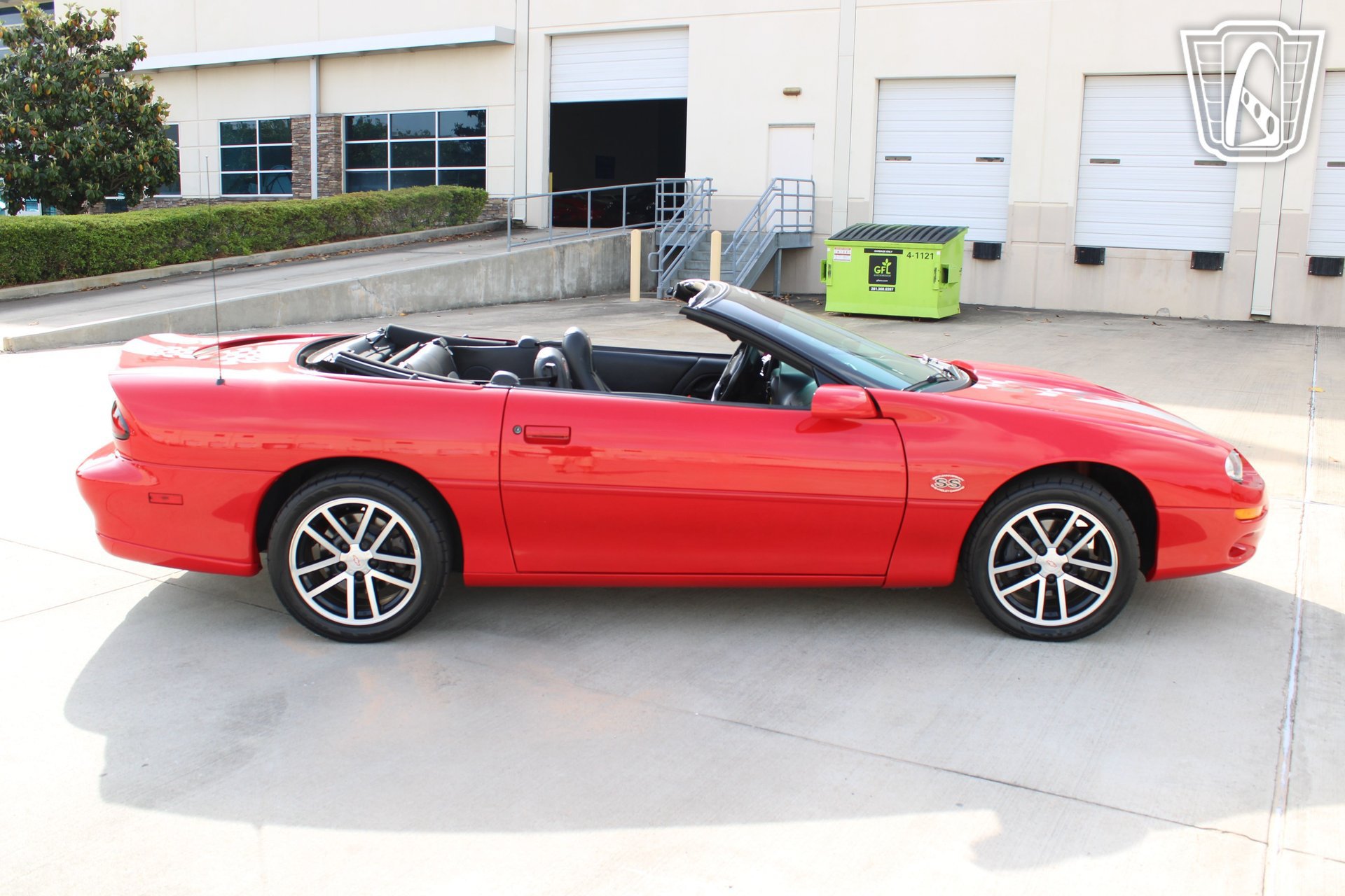Used 2002 Chevrolet Camaro Z28 w/ SS Performance/Appearance Pkg RWD image 4
