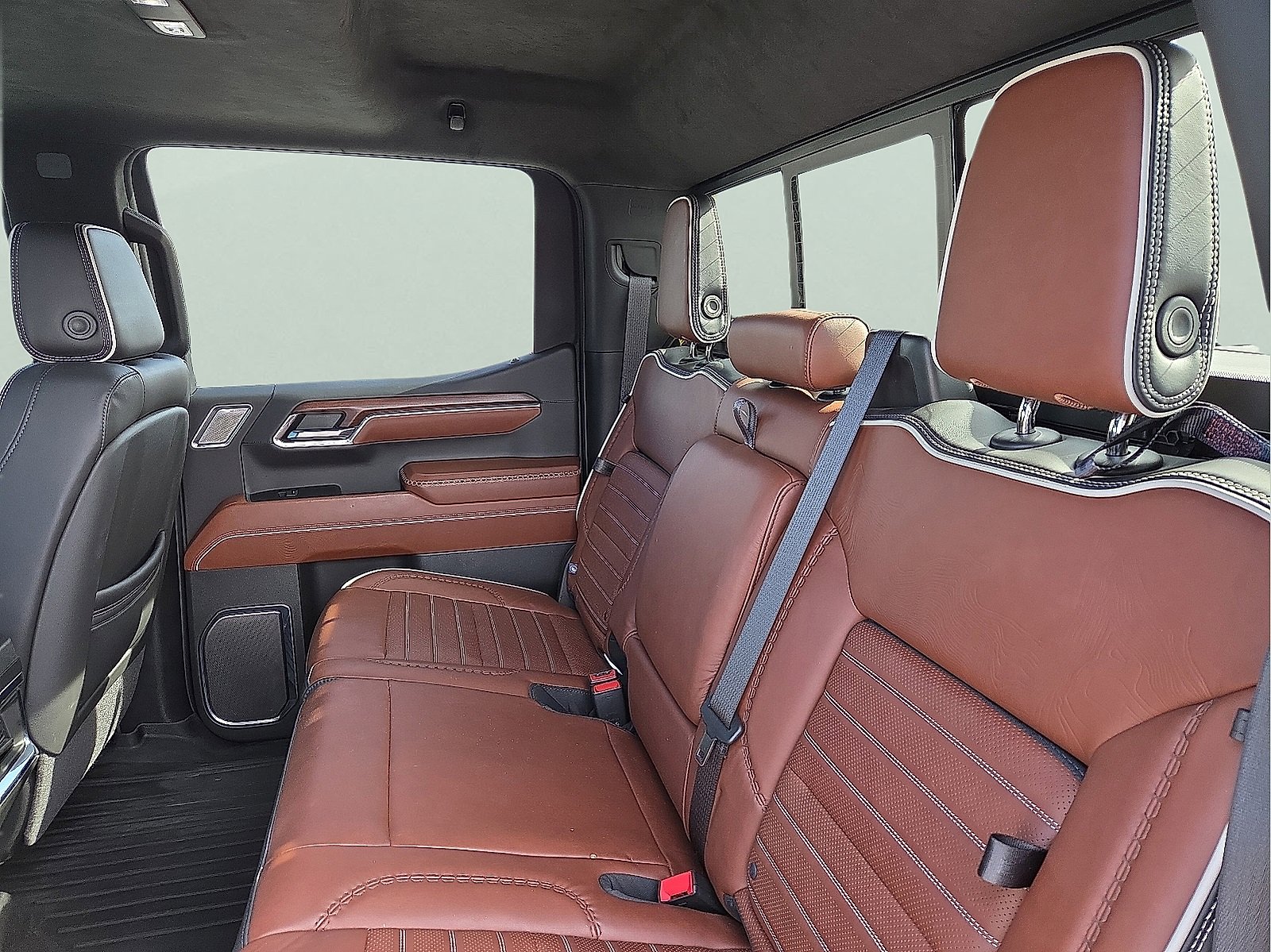 Used 2024 GMC Sierra 1500 Denali Ultimate image 10