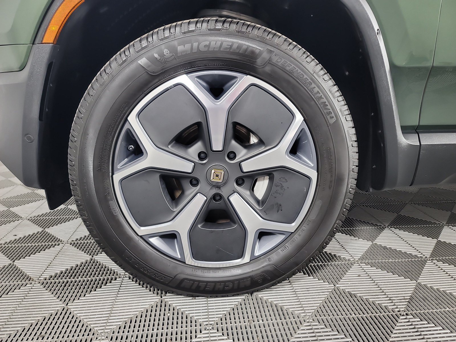 Used 2024 Rivian R1T Adventure AWD/4WD image 9