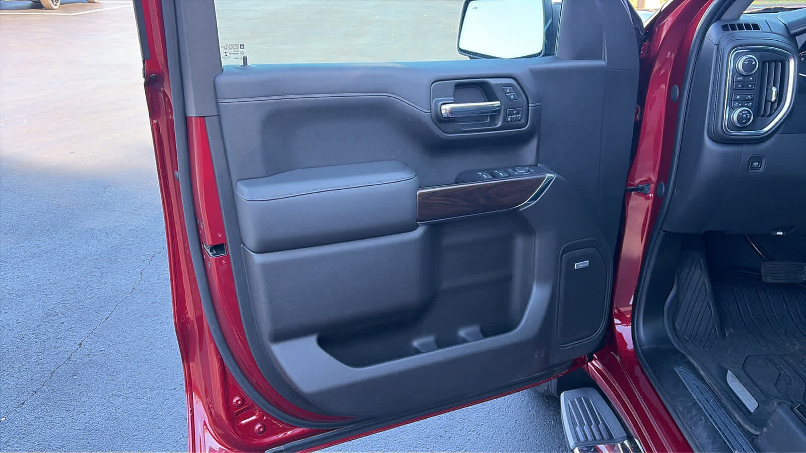 Used 2019 GMC Sierra 1500 SLT w/ SLT Premium Plus Package image 6