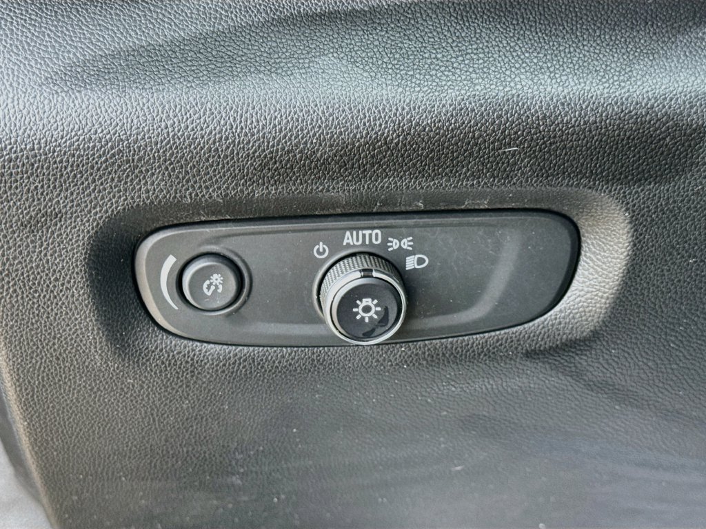 Used 2019 Chevrolet Traverse LS w/ LPO, Floor Liner Package FWD image 11