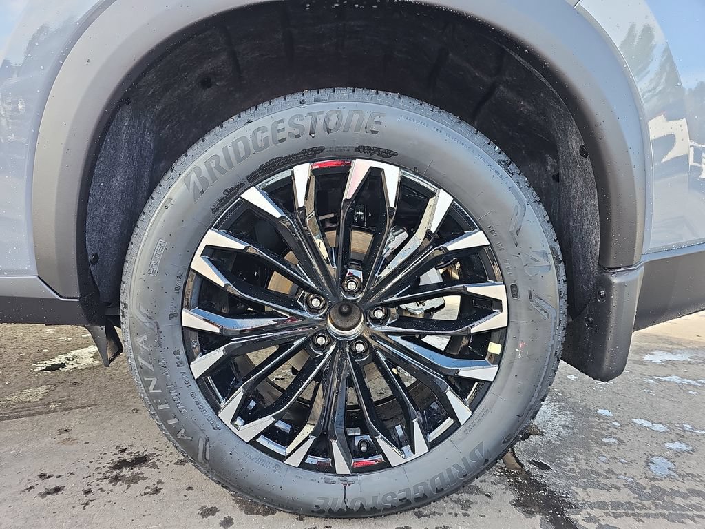 New 2026 Nissan Rogue Dark Armor FWD image 36