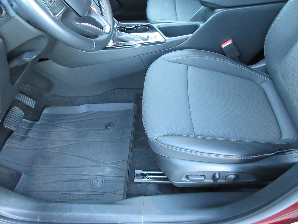 Used 2022 Buick Encore GX Select w/ Sport Touring Package image 21
