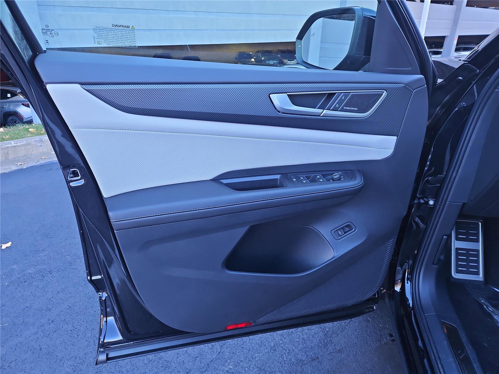 New 2026 Volkswagen Atlas Cross Sport SEL Premium R-Line image 12