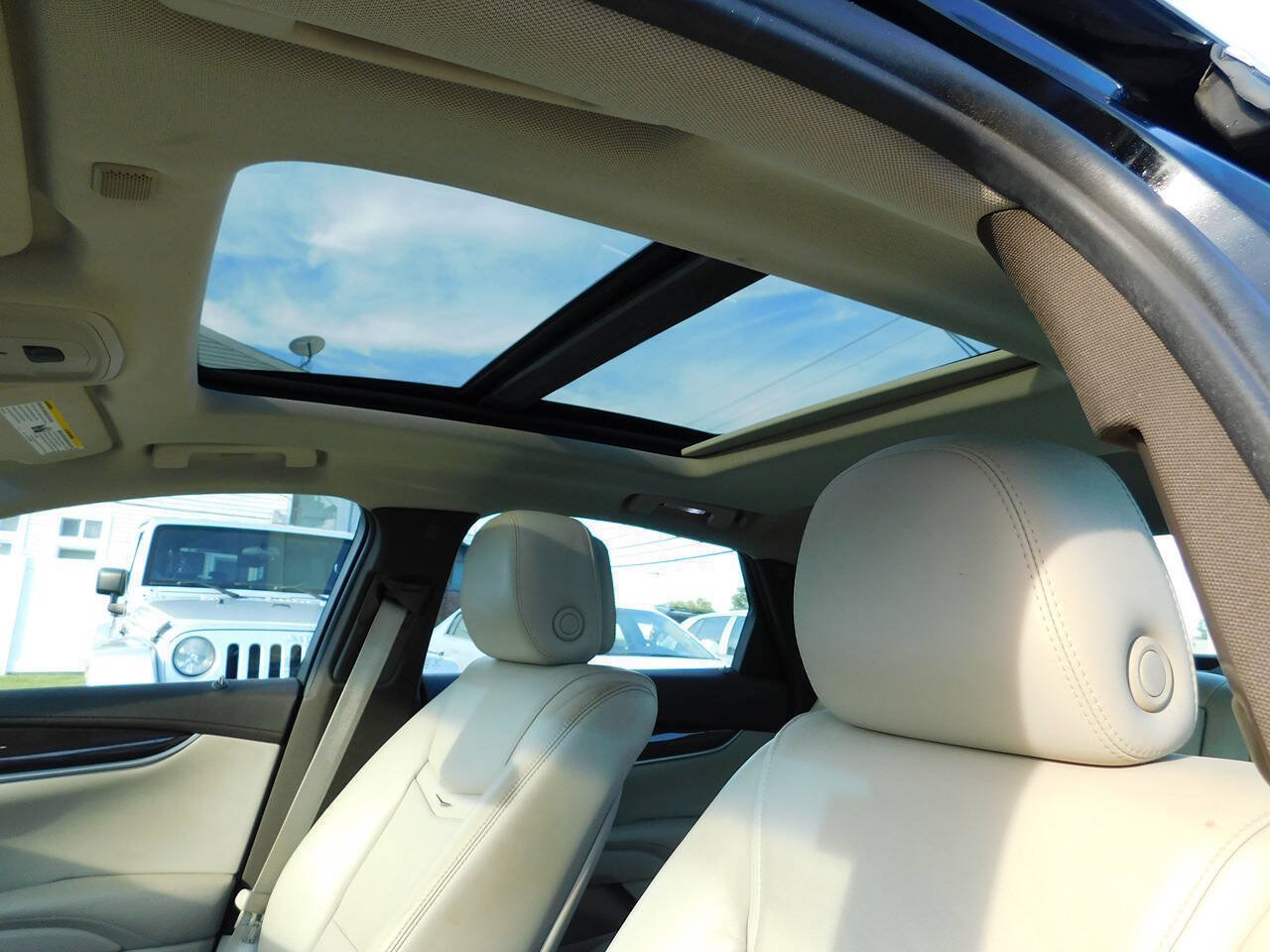 Used 2014 Cadillac XTS Luxury w/ Driver Awareness Package FWD image 25