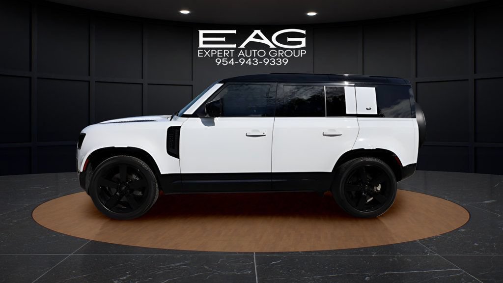 Used 2023 Land Rover Defender 110 X-Dynamic SE AWD/4WD image 2
