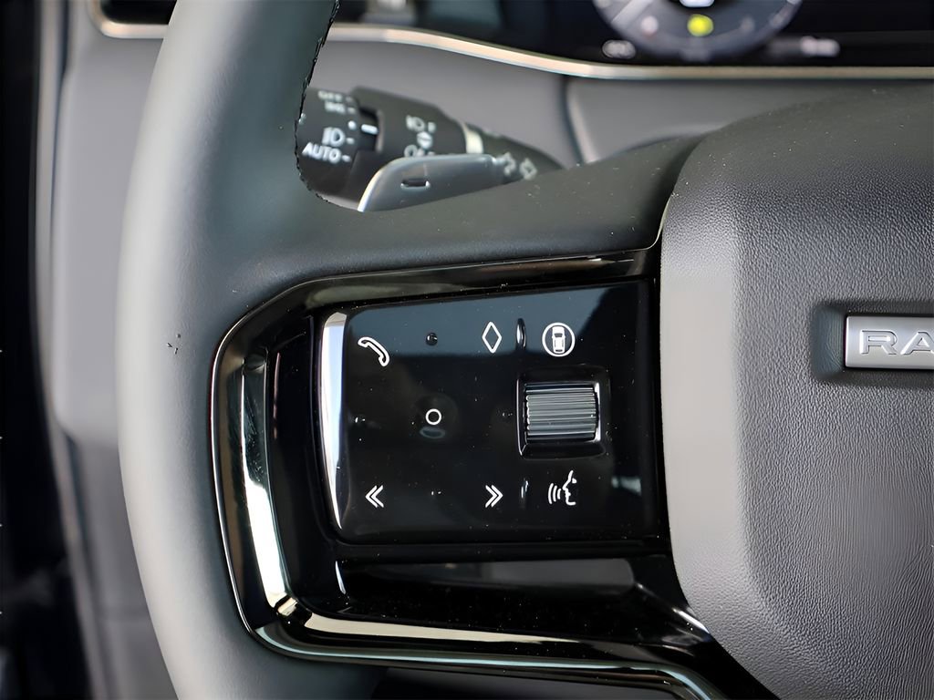 New 2026 Land Rover Range Rover Evoque Dynamic SE image 31