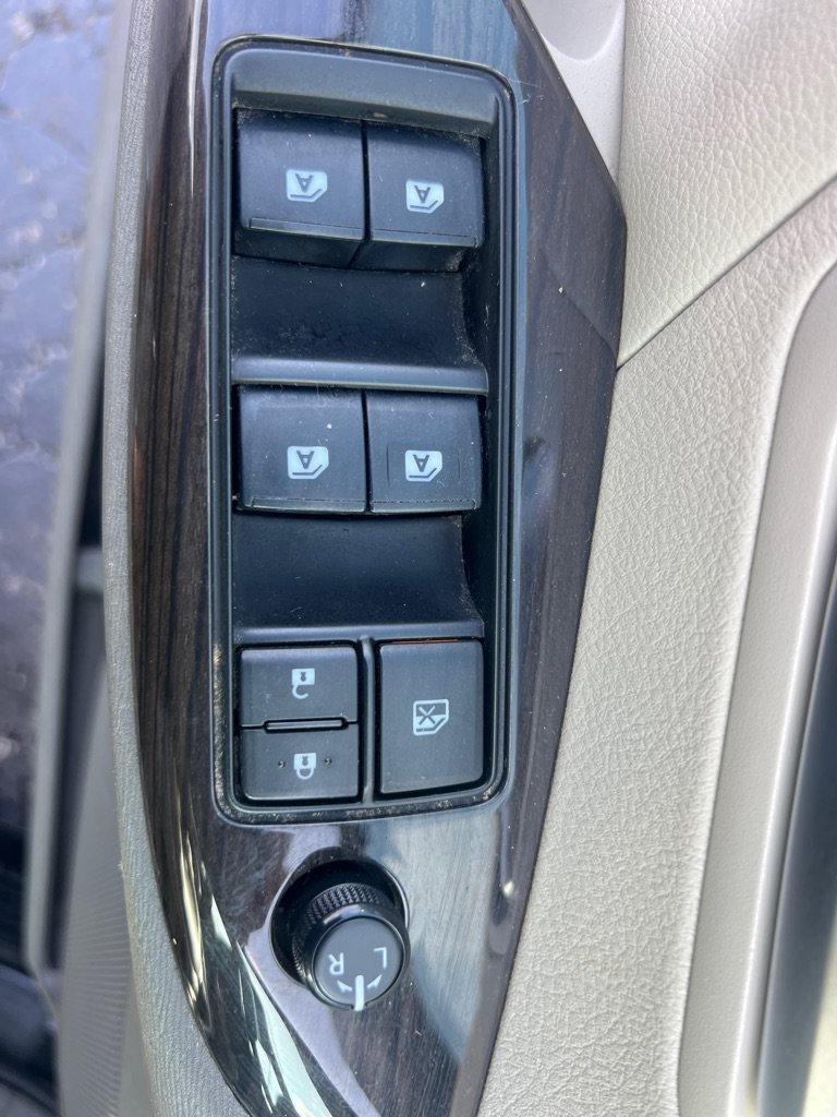 Used 2020 Toyota Sienna XLE AWD/4WD image 23