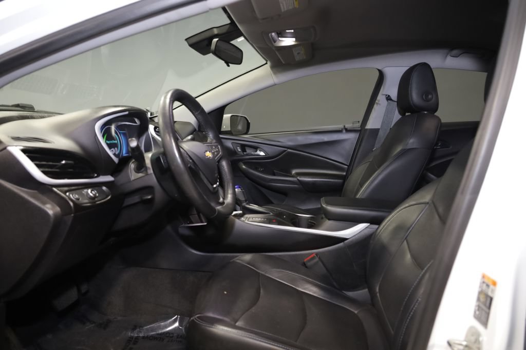 Used 2018 Chevrolet Volt LT w/ Comfort Package FWD image 12