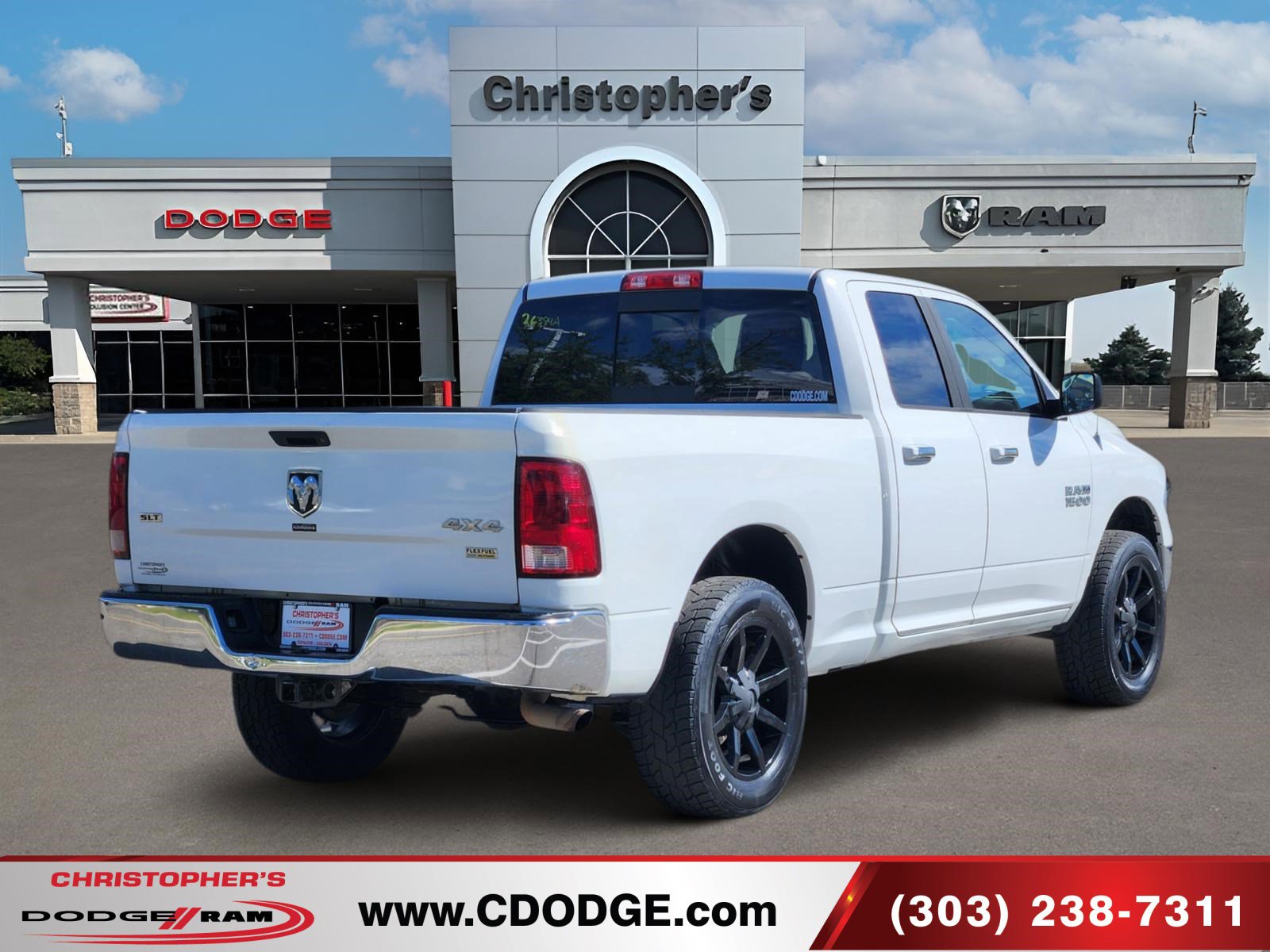 Used 2013 RAM 1500 Classic SLT w/ Premium Display Pkg AWD/4WD image 3