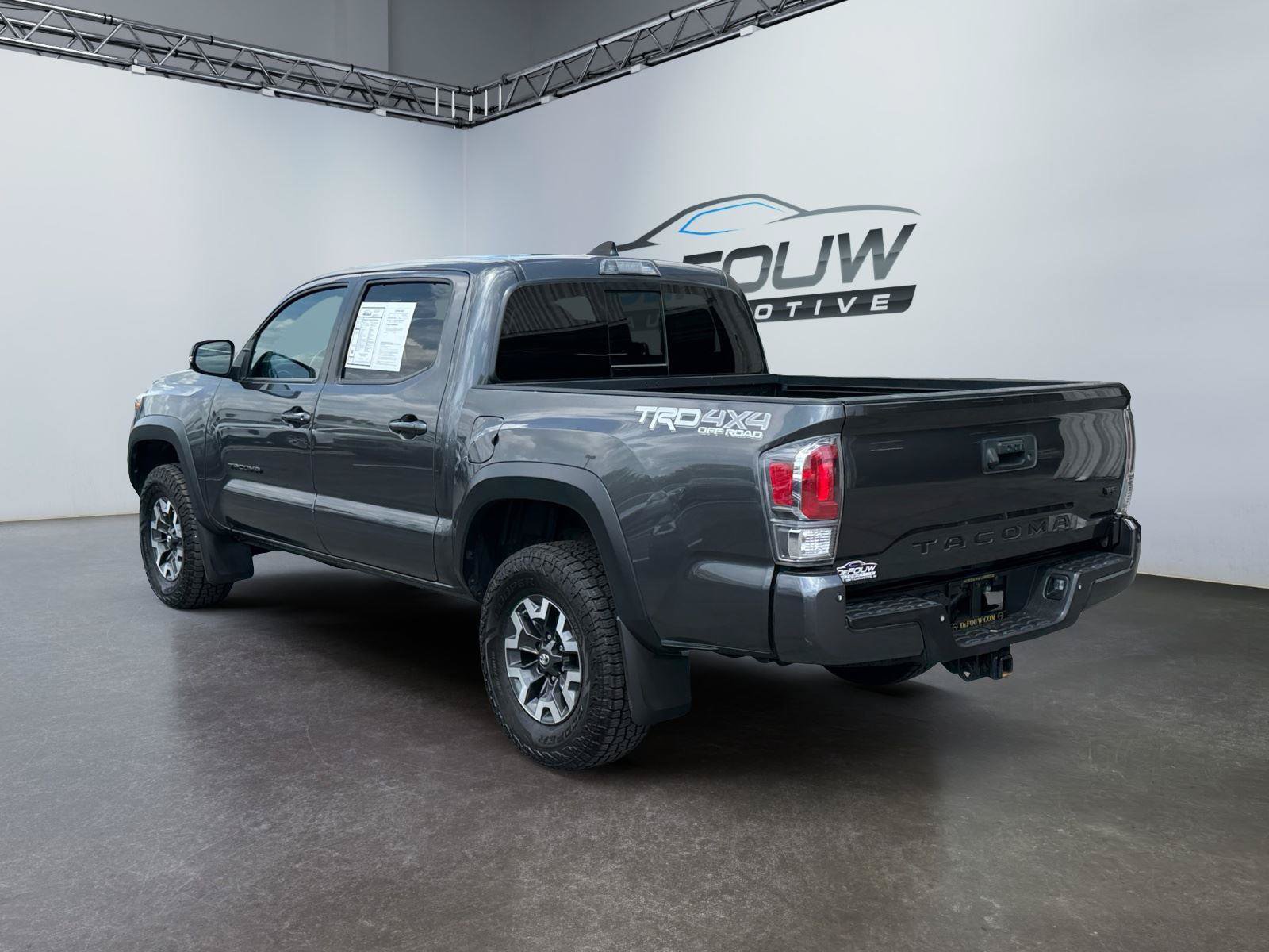 Used 2020 Toyota Tacoma TRD Off-Road w/ TRD Premium Off Road Package AWD/4WD image 5
