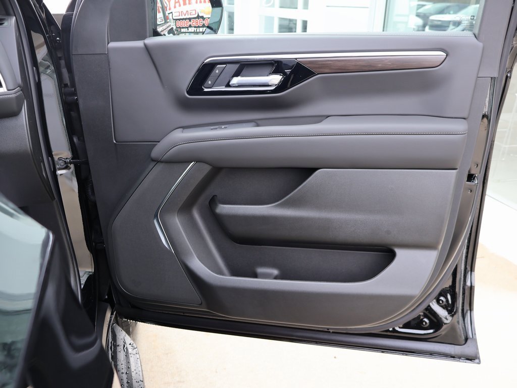 New 2026 Chevrolet Suburban LS image 36