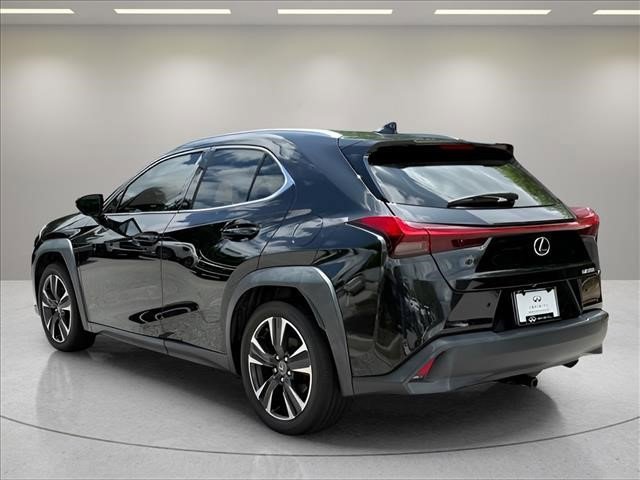 Used 2020 Lexus UX 200 w/ Premium Package FWD image 7