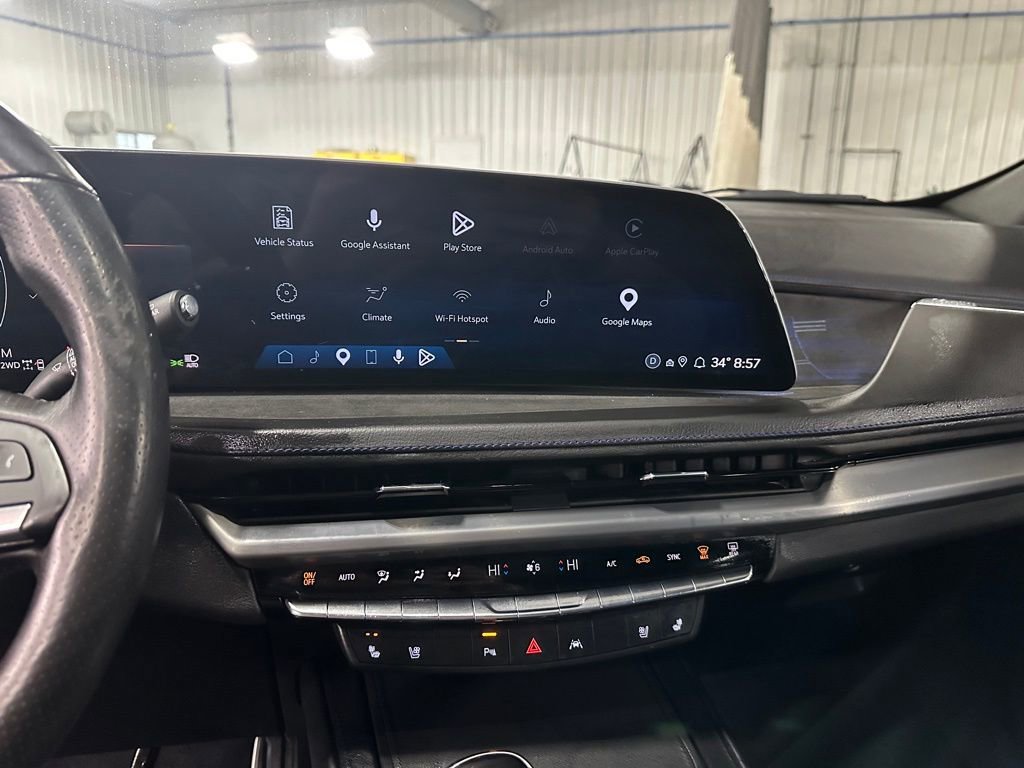 Used 2024 Cadillac XT4 Sport image 16