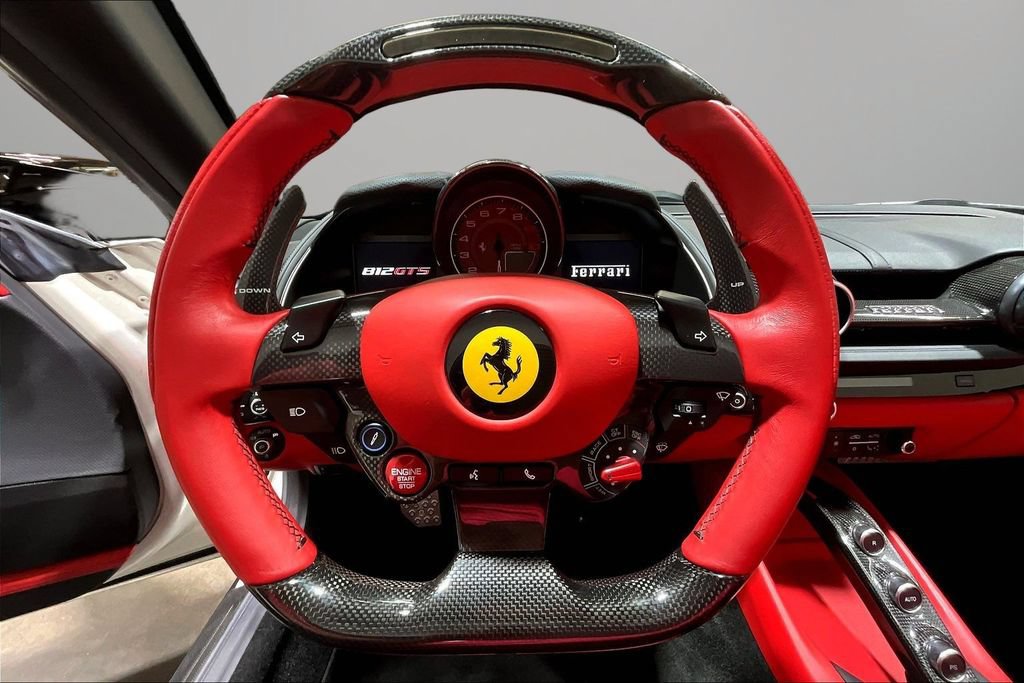 Used 2021 Ferrari 812 GTS RWD image 9