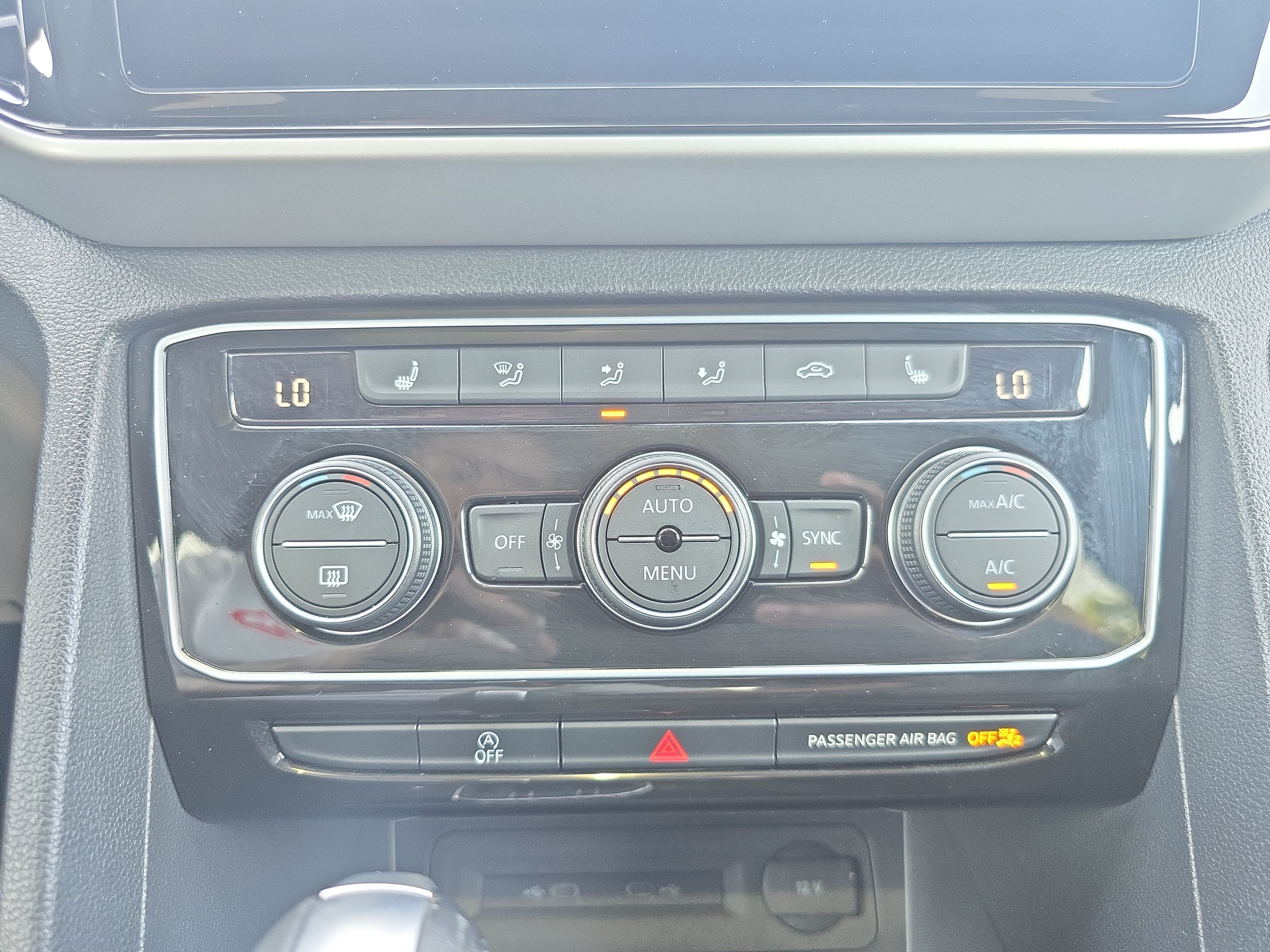 Used 2023 Volkswagen Atlas Cross Sport SE w/ Panoramic Sunroof Package FWD image 20