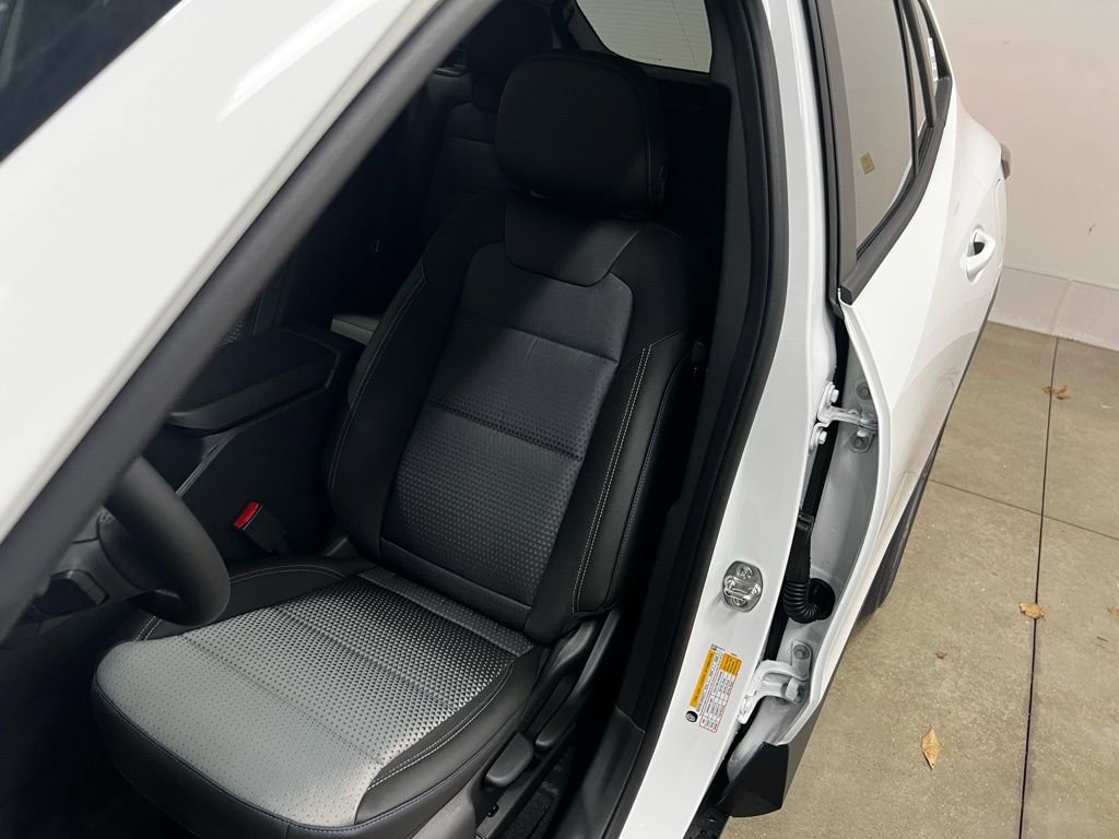 New 2026 Chevrolet Trax LT w/ LT Convenience Package image 23