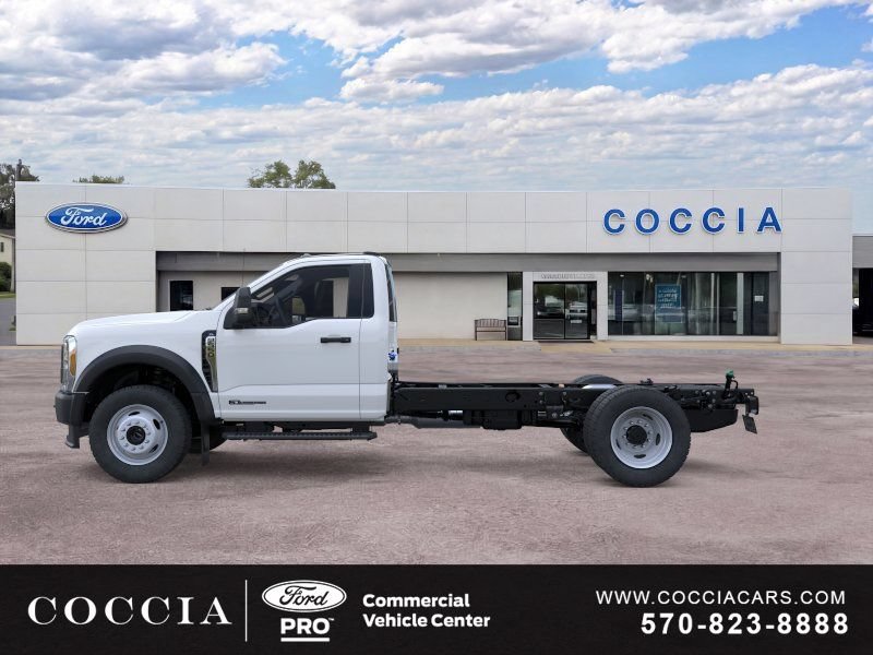New 2026 Ford F550 4x4 Regular Cab Super Duty image 3