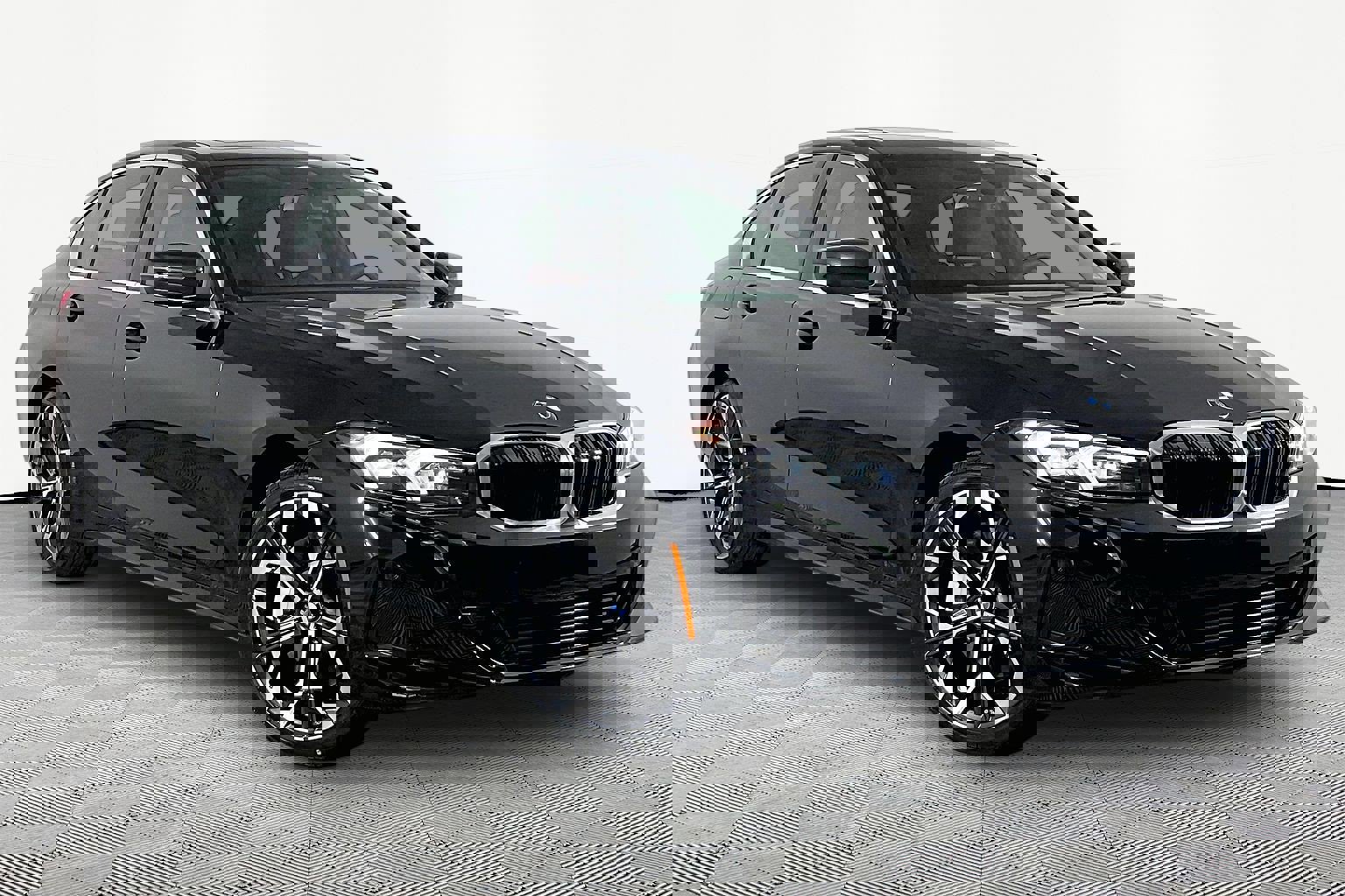 Certified 2025 BMW 330i xDrive Sedan w/ Premium Package image 4