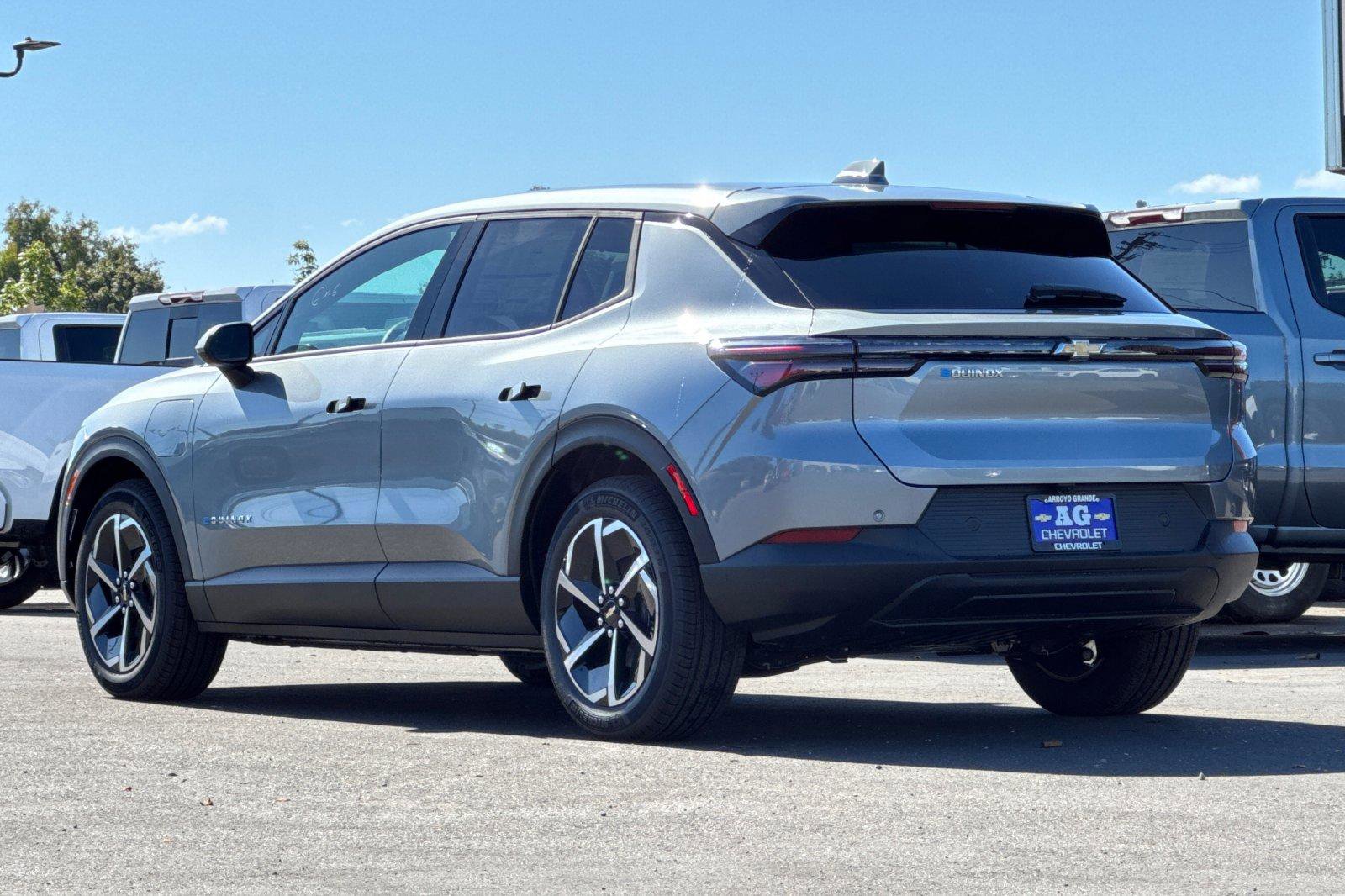 New 2026 Chevrolet Equinox EV LT image 7