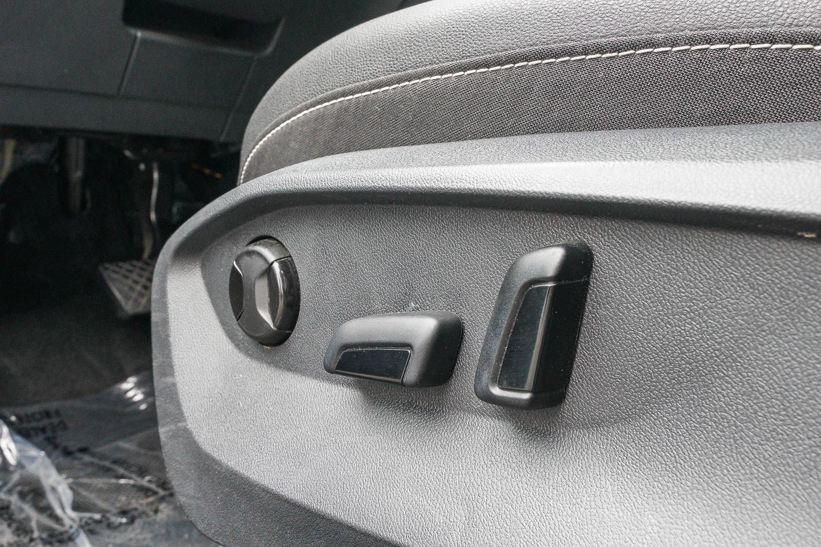 Used 2024 Volkswagen Taos SE FWD image 22
