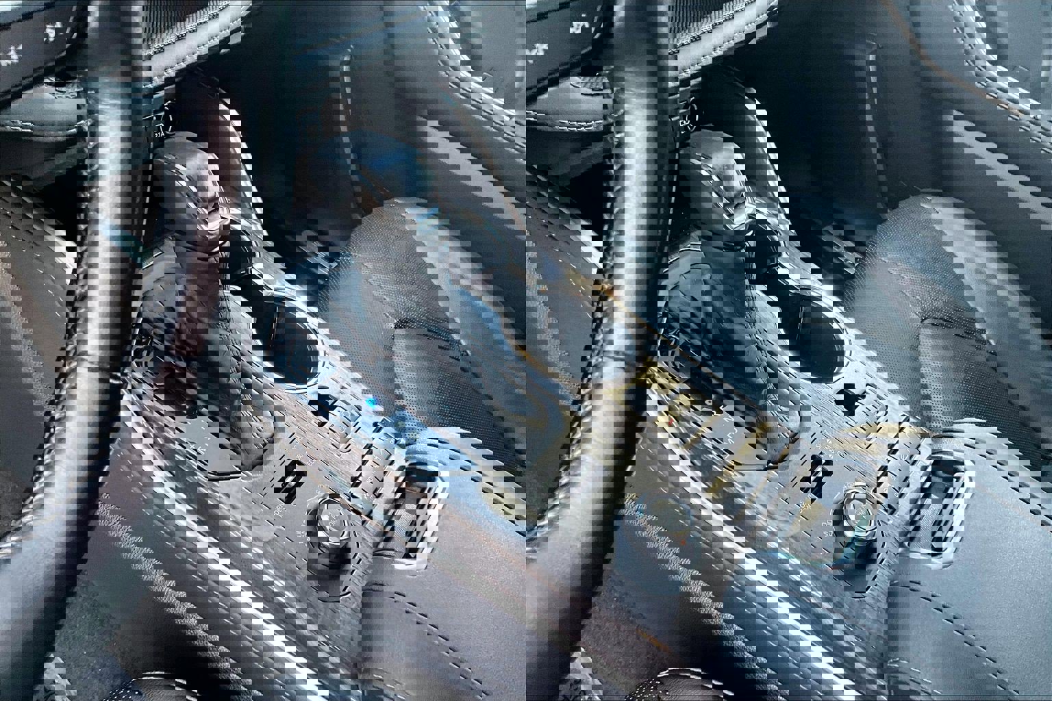 Used 2020 Toyota Highlander Limited image 16