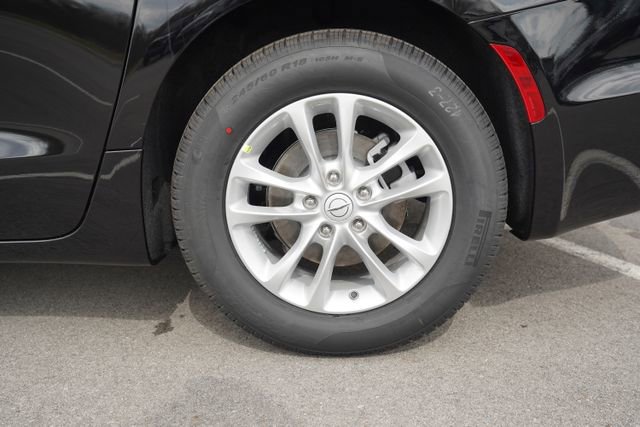New 2026 Chrysler Pacifica Select FWD image 38